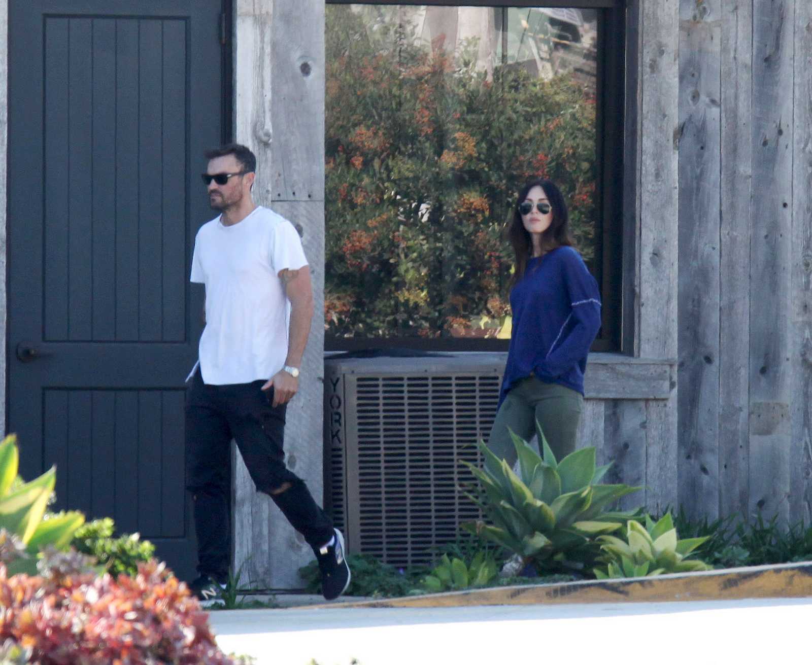 In_Malibu_on_November_11-03.jpg