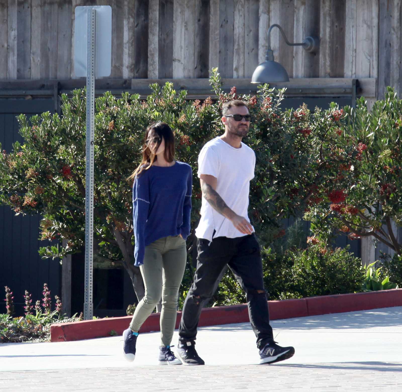 In_Malibu_on_November_11-05.jpg