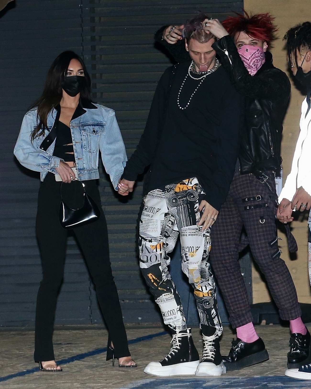 Machine_Gun_Kelly___Megan_Fox_-_seen_leaving_dinner_with_friends_at_Nobu_in_Malibu2C_California__03012021_03.jpg