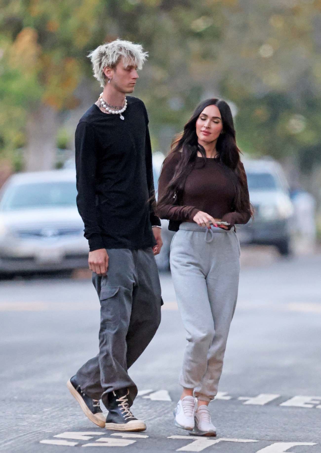 Megan_Fox_-_At_Notre_Dame_High_school_in_Sherman_Oaks2C_California__06052021_04.jpg