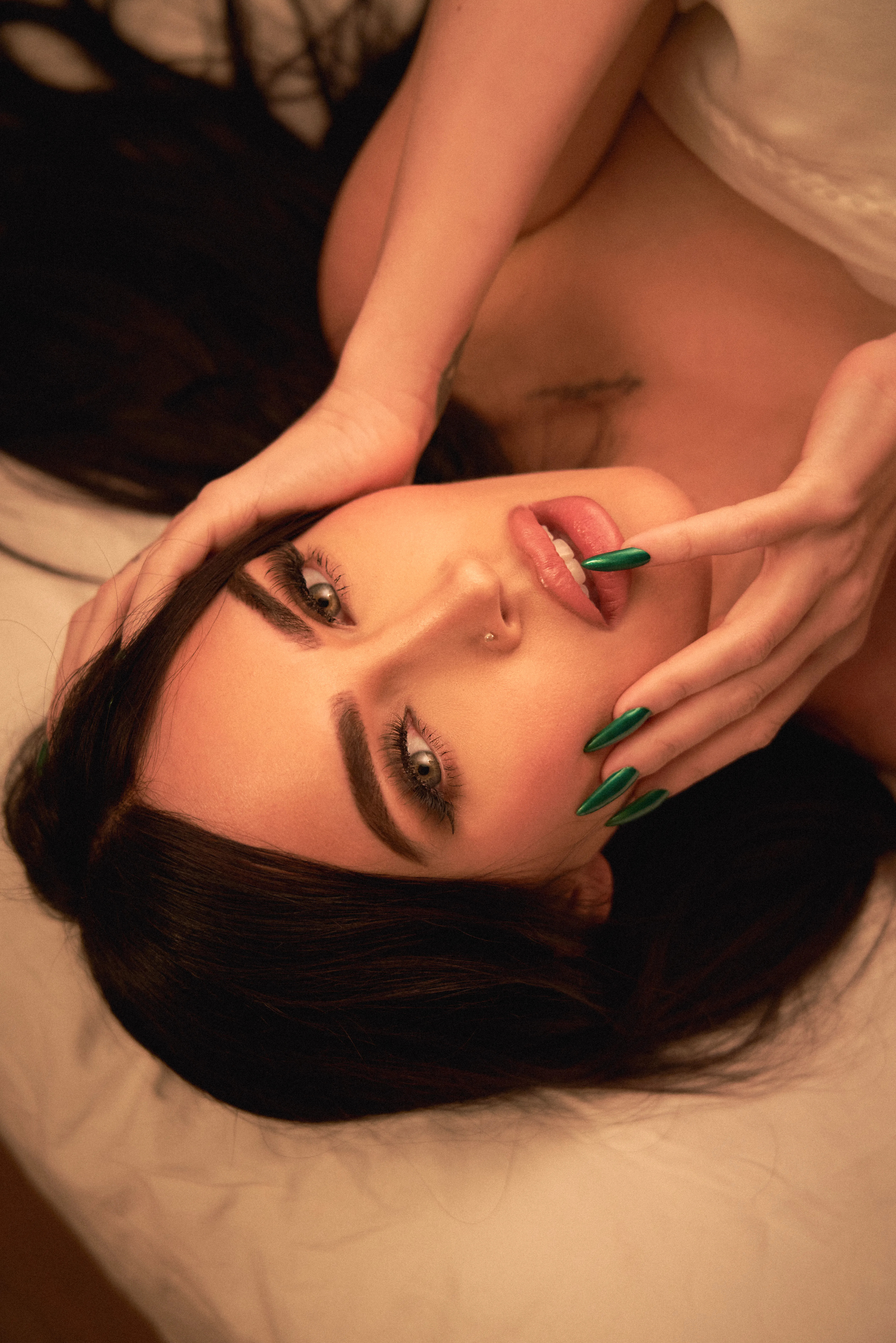 Megan_Fox_-_UNDN_LAQR_Megan_Fox_collection_202201.jpg