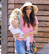 Spends_Mother_s_Day_with_her_kids_in_Calabasas2C_0512-03.jpg