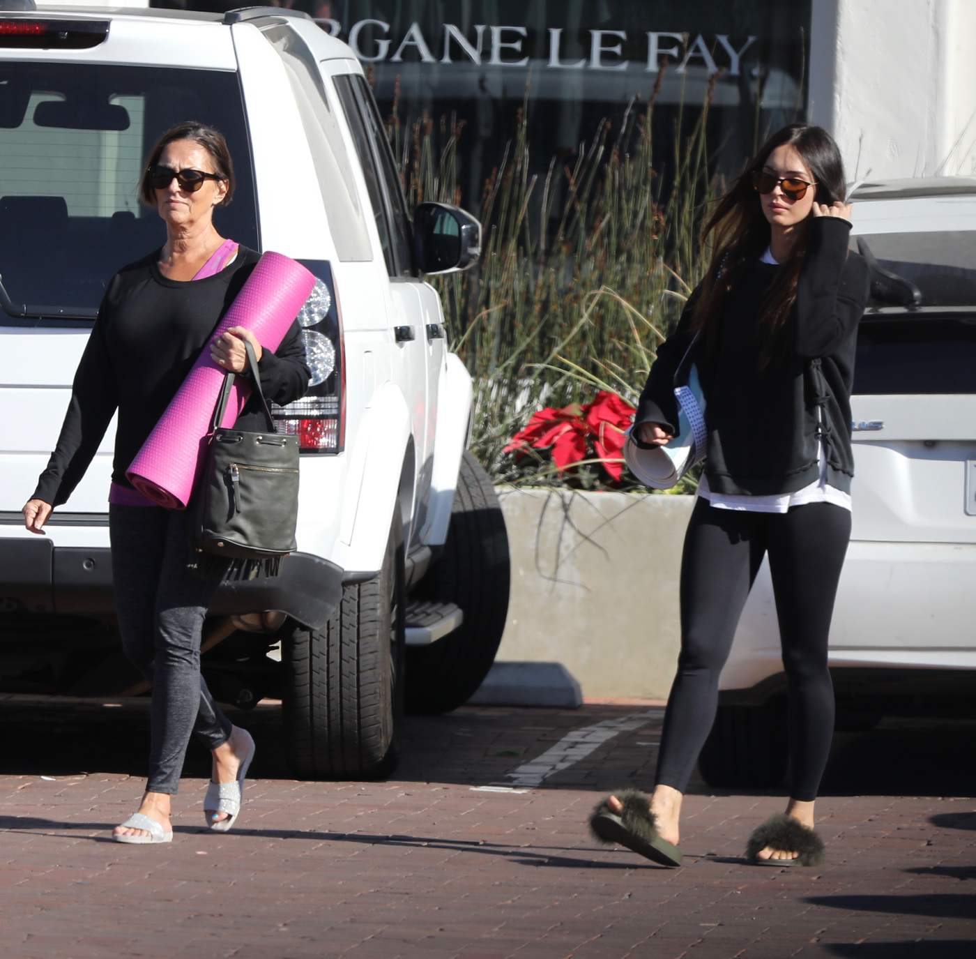 Out_in_Malibu_-_December_1-01.jpg
