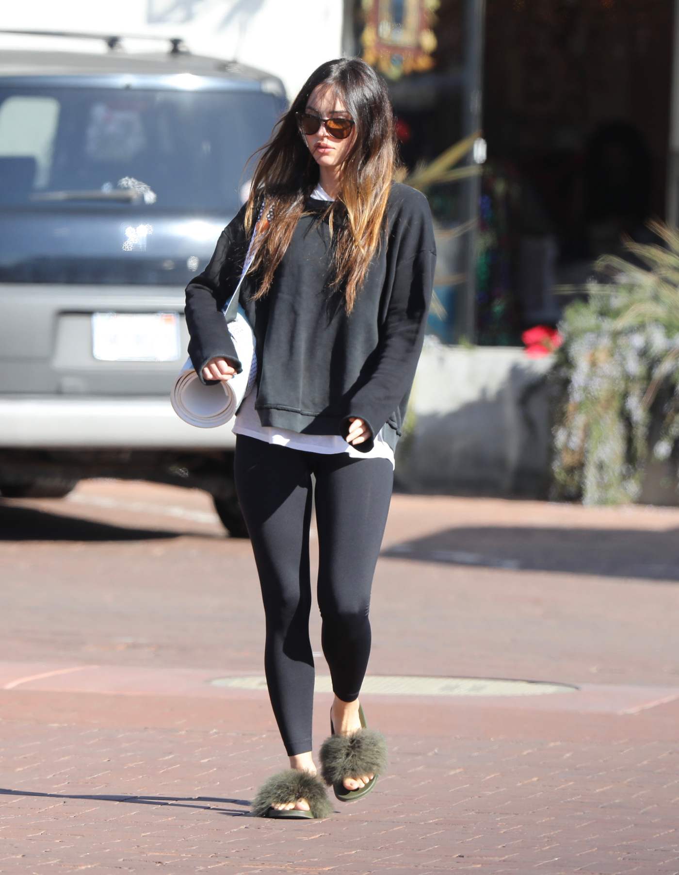 Out_in_Malibu_-_December_1-02.jpg