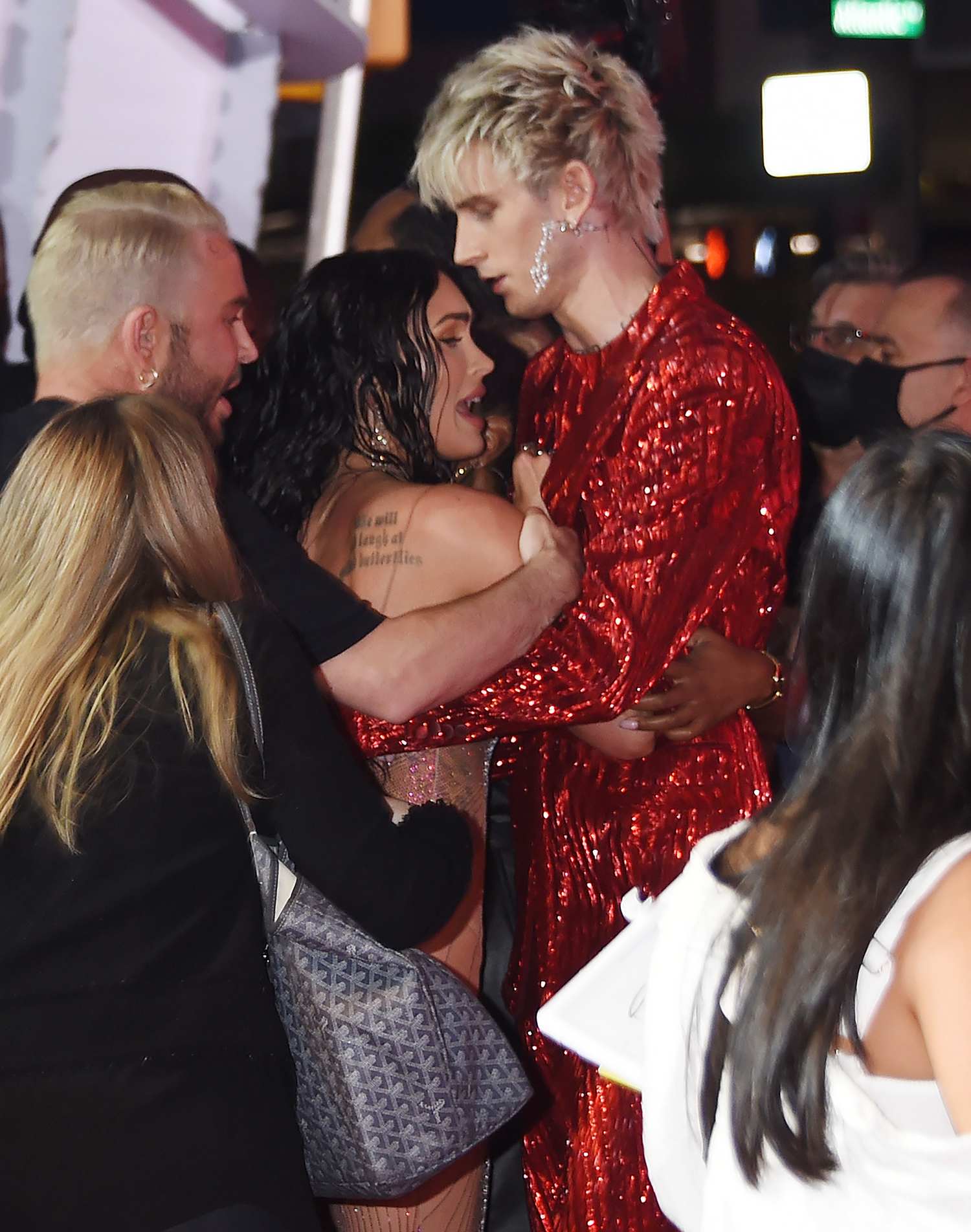 Megan_Fox_-_2021_MTV_Video_music_Awards_in_Brooklyn2C_New_York_September_122C_2021_00011.jpg