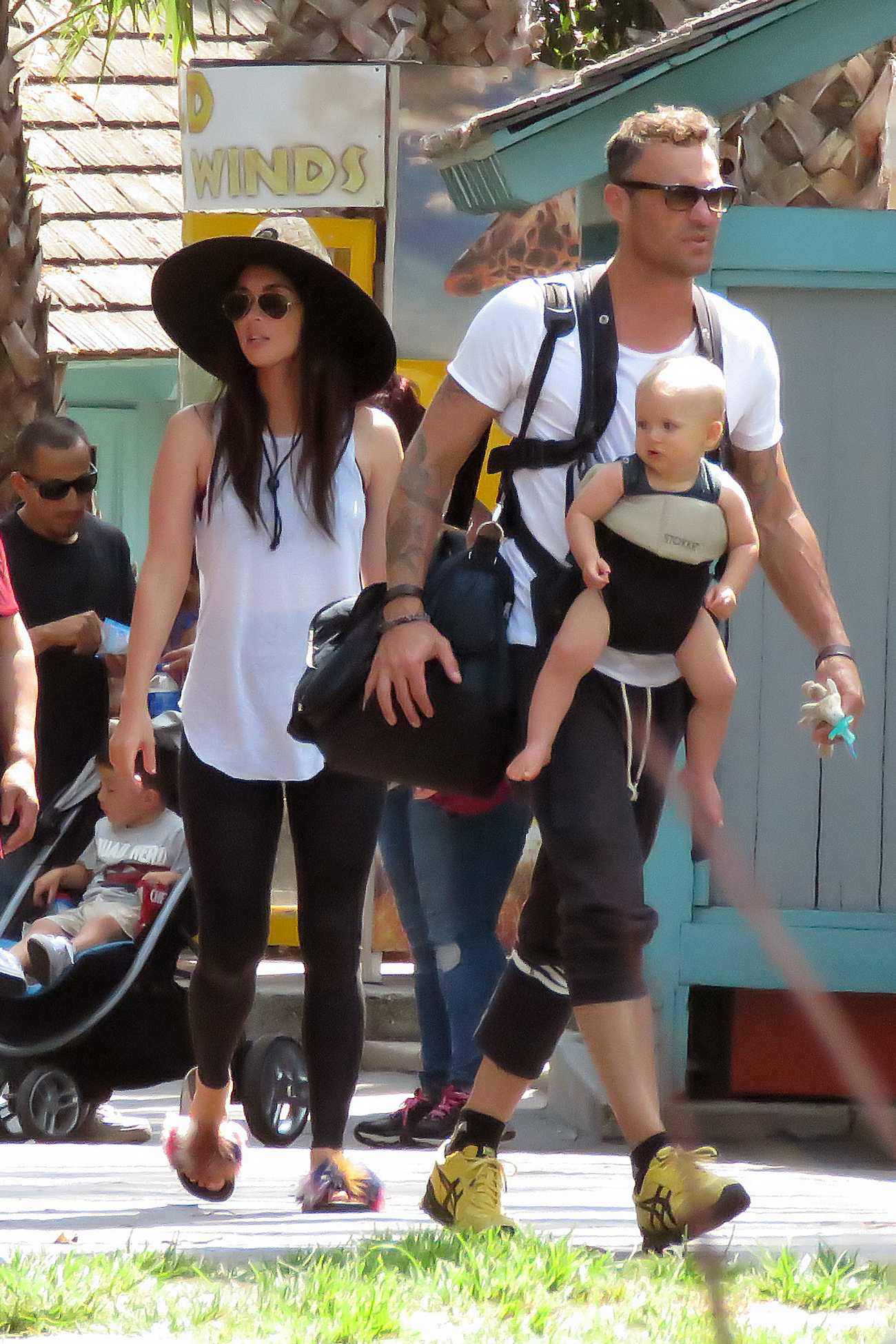 Megan_Fox_-_And_Brian_Austin_Green_take_their_kids_to_the_zoo_in_Santa_Barbara_on_July_9-13.jpg