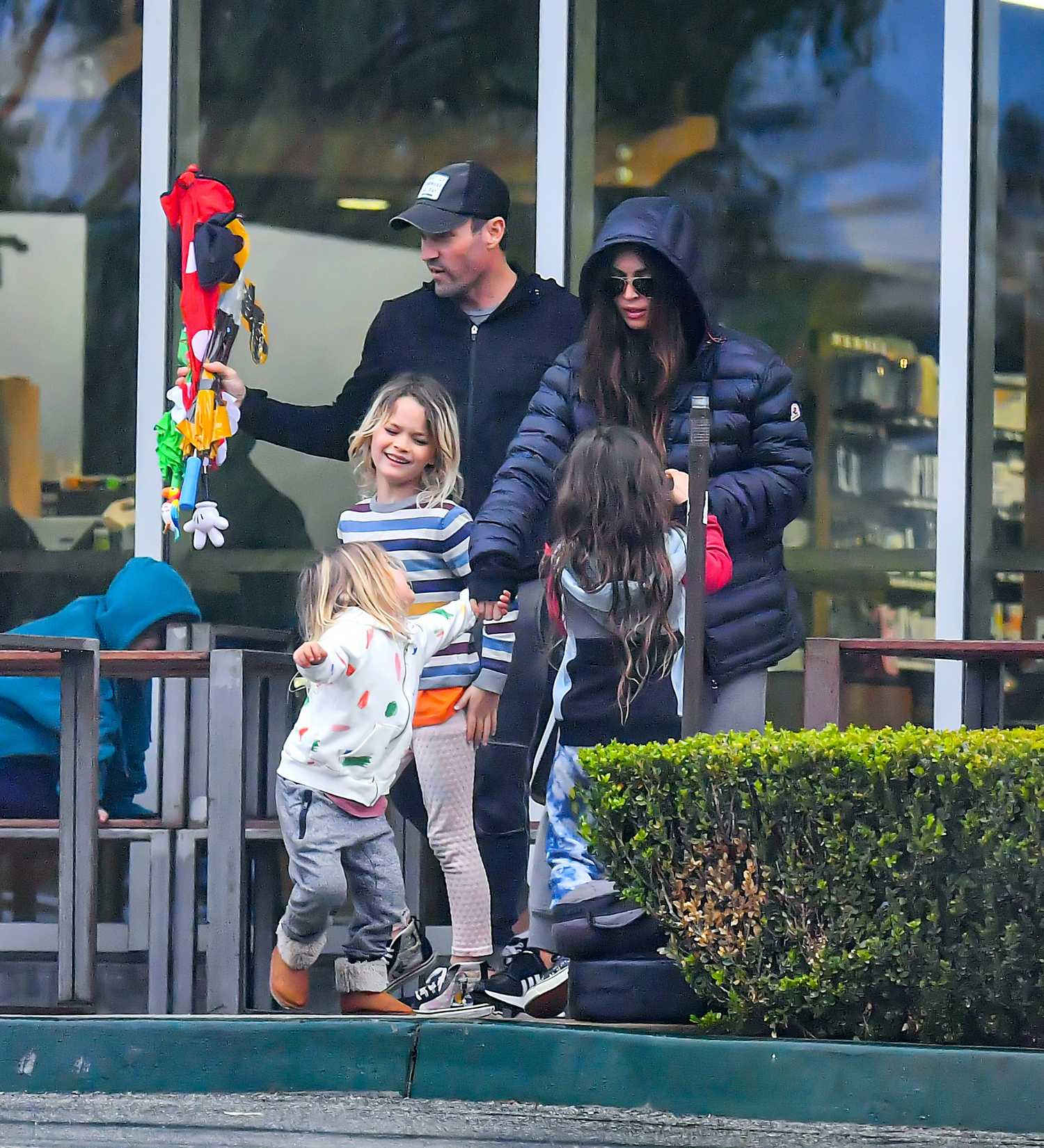 Megan_Fox_-_At_Erewhon_Organic_Market_in_Calabasas2C_California_03232020-05.jpg