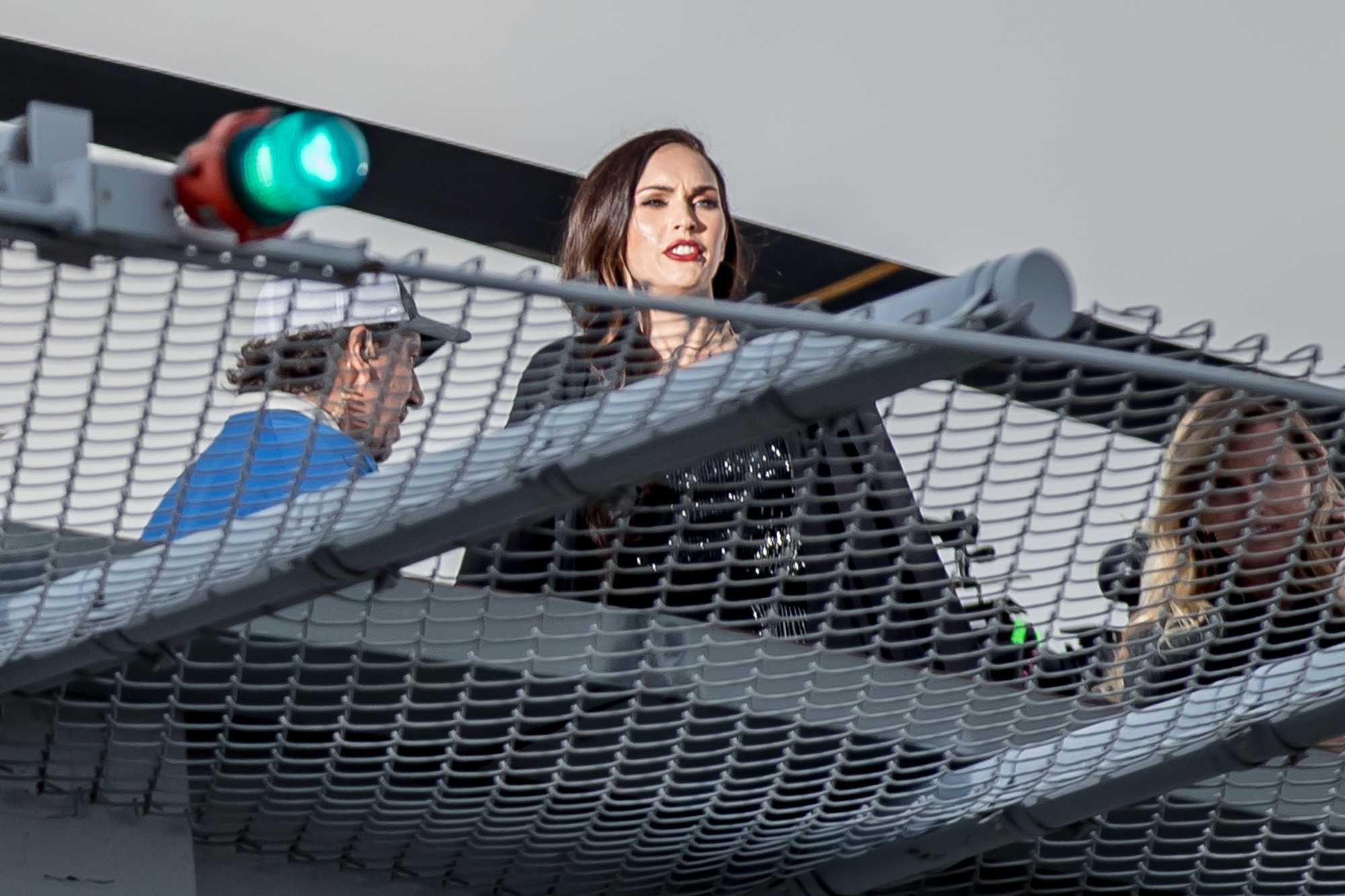 Megan_Fox_-_Filming_on_a_rooftop_in_Los_Angeles_on_May_31-02.jpg