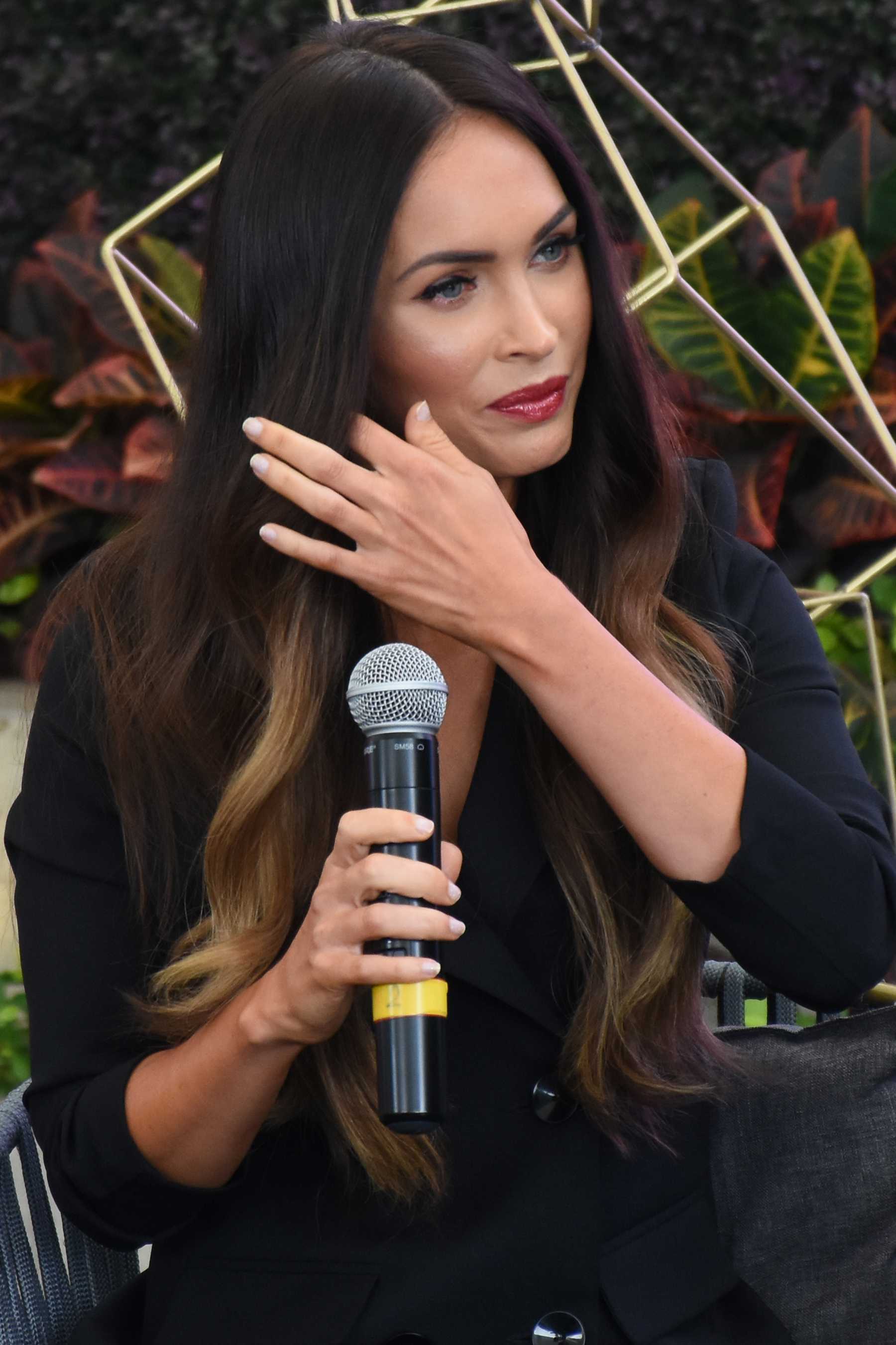 Megan_Fox_-_Liverpool_Fashion_Fest_in_Mexico_City2C_Mexico_on_September_7-09.jpg