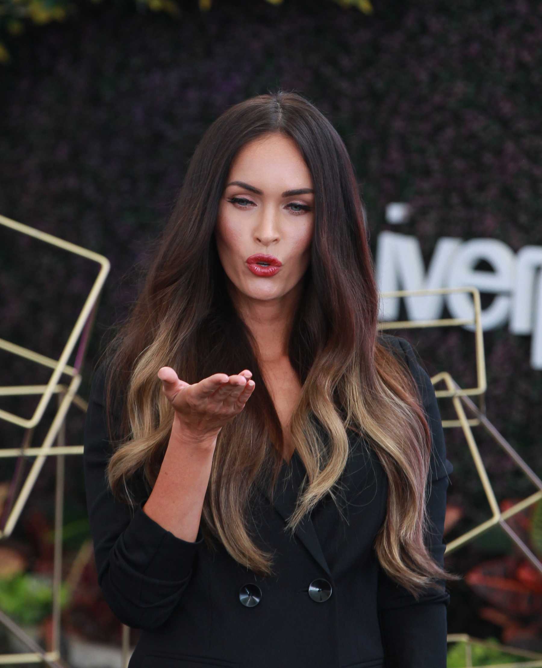 Megan_Fox_-_Liverpool_Fashion_Fest_in_Mexico_City2C_Mexico_on_September_7-51.jpg