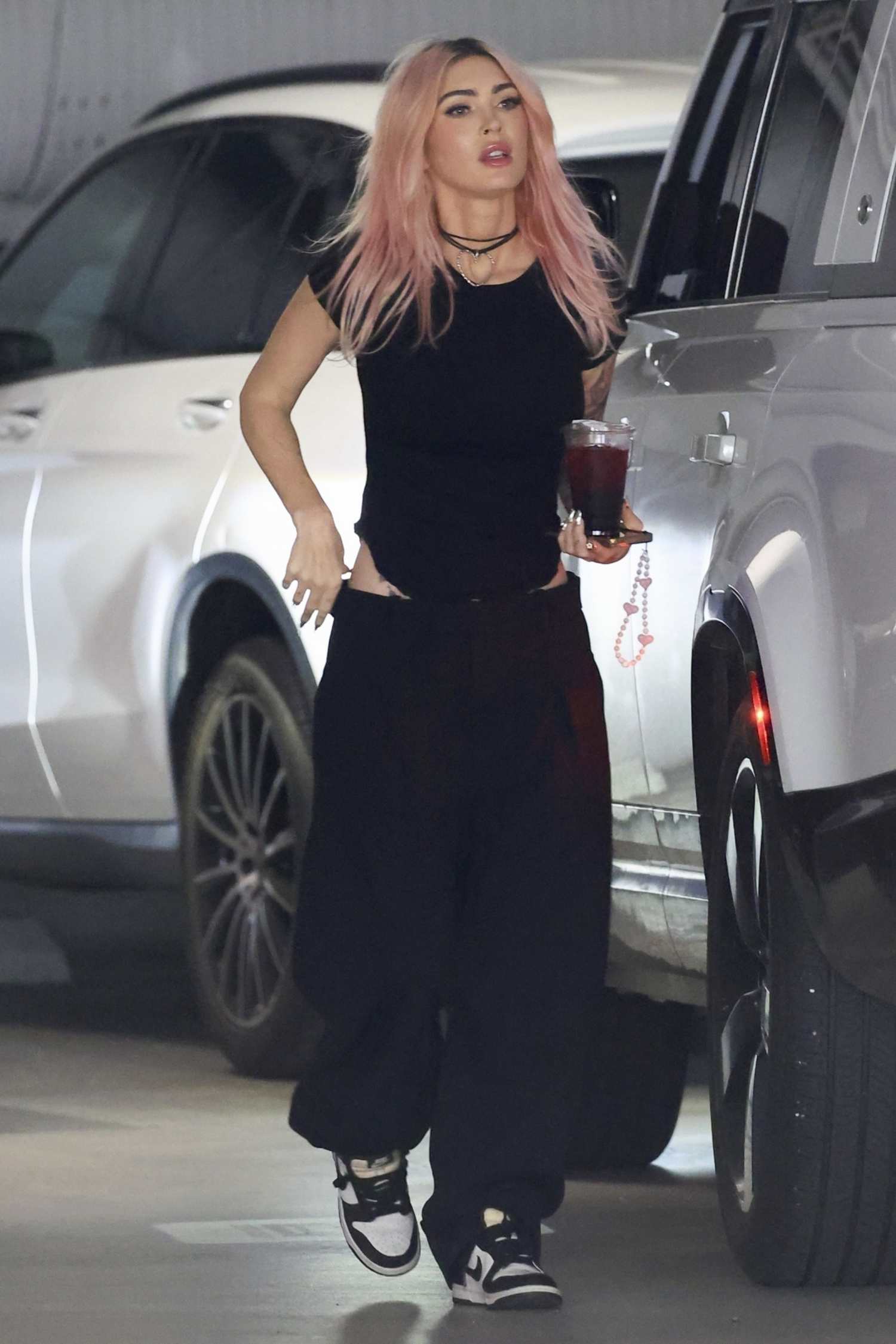 Megan_Fox_-_arrives_at_United_Talent_Agency2C_Beverly_Hills_CA_-_February_232C_2024_01.jpg