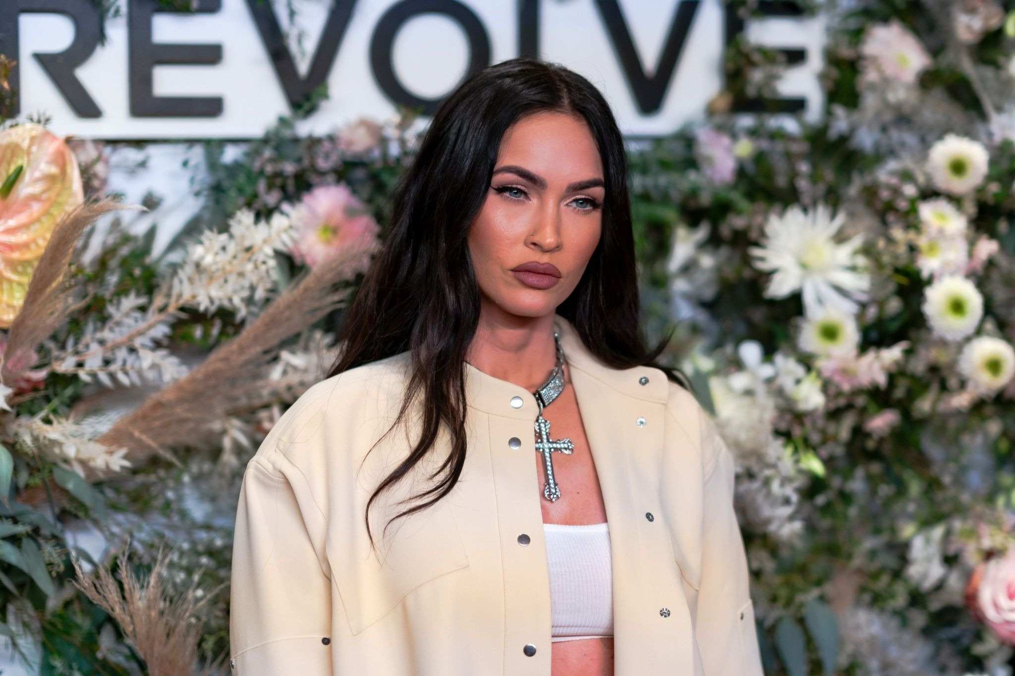 Megan_Fox_-_attends_the_inaugural_REVOLVE_GALLERY_at_Hudson_Yards_in_New_York_City2C_09092021_00008.jpg