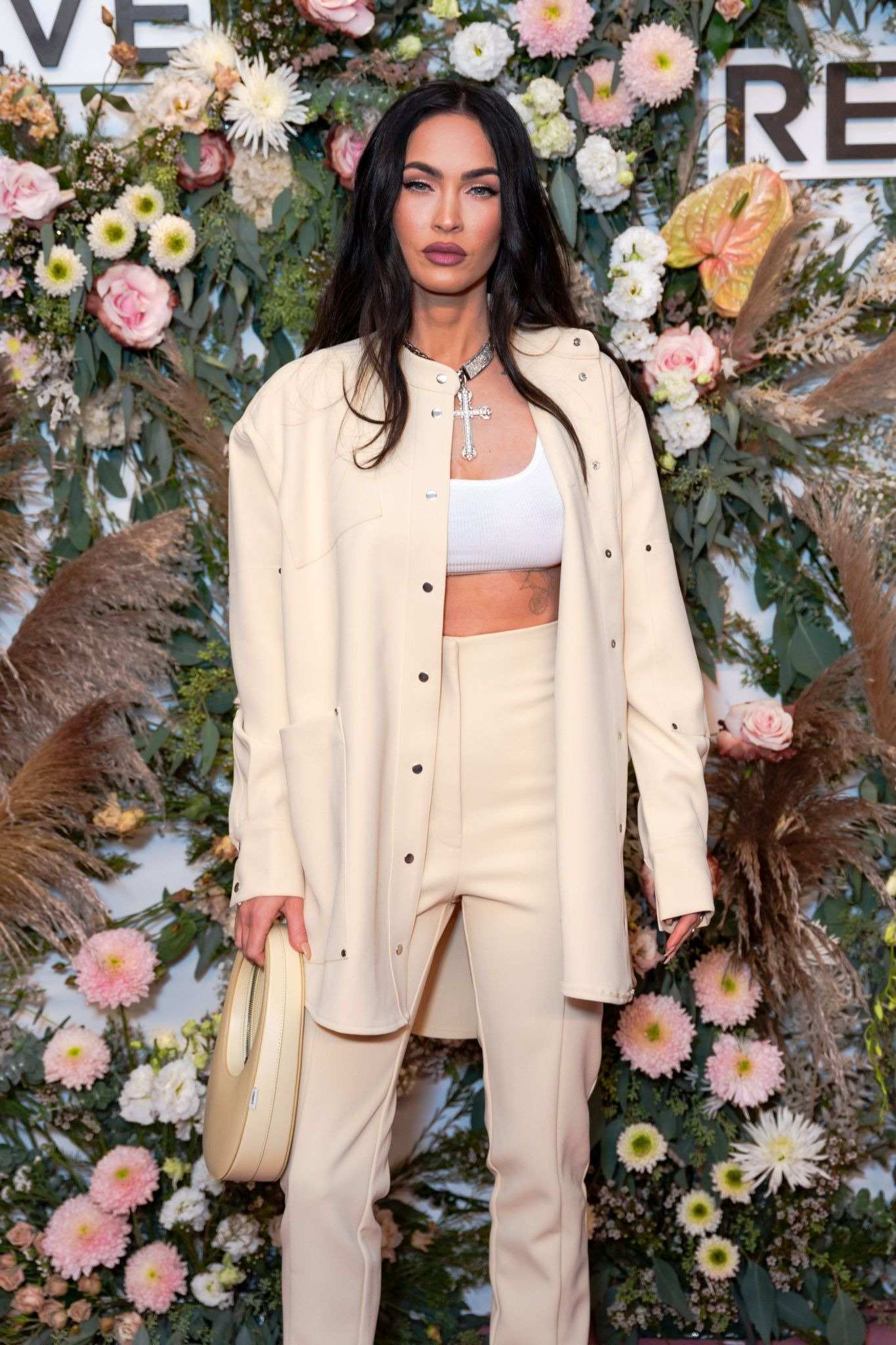 Megan_Fox_-_attends_the_inaugural_REVOLVE_GALLERY_at_Hudson_Yards_in_New_York_City2C_09092021_00012.jpg