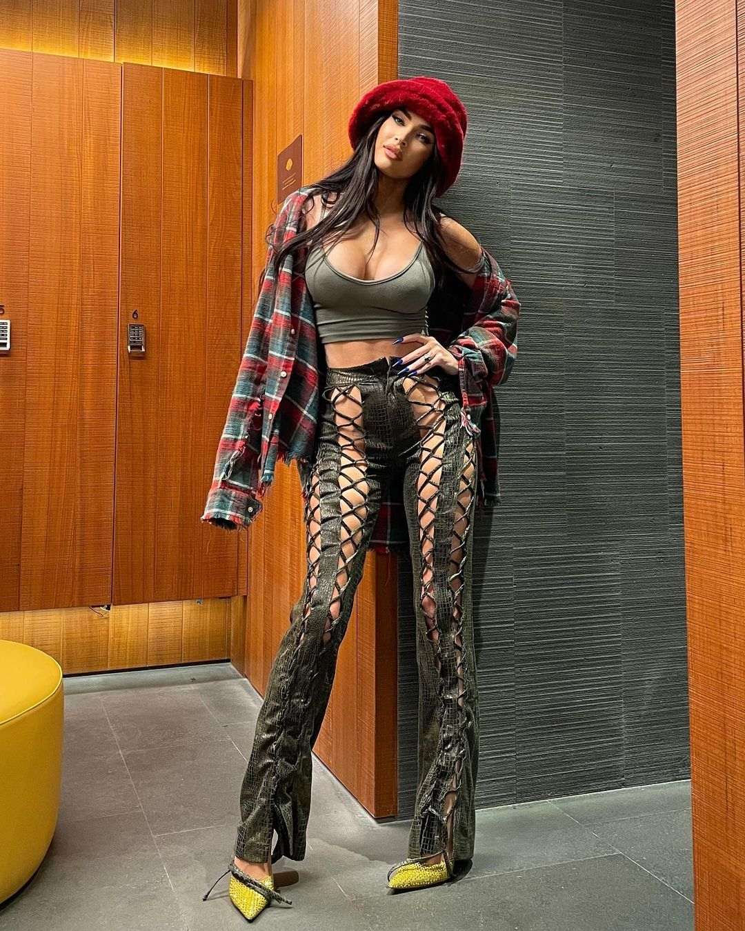 Megan_Fox_Instagram_284729.jpg