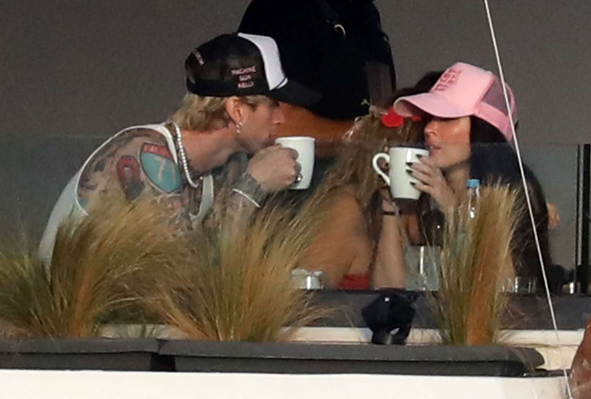 Megan_Fox___MGK_vacationing_together_on_Santorini_island_in_Greece2C_1108202104.jpg