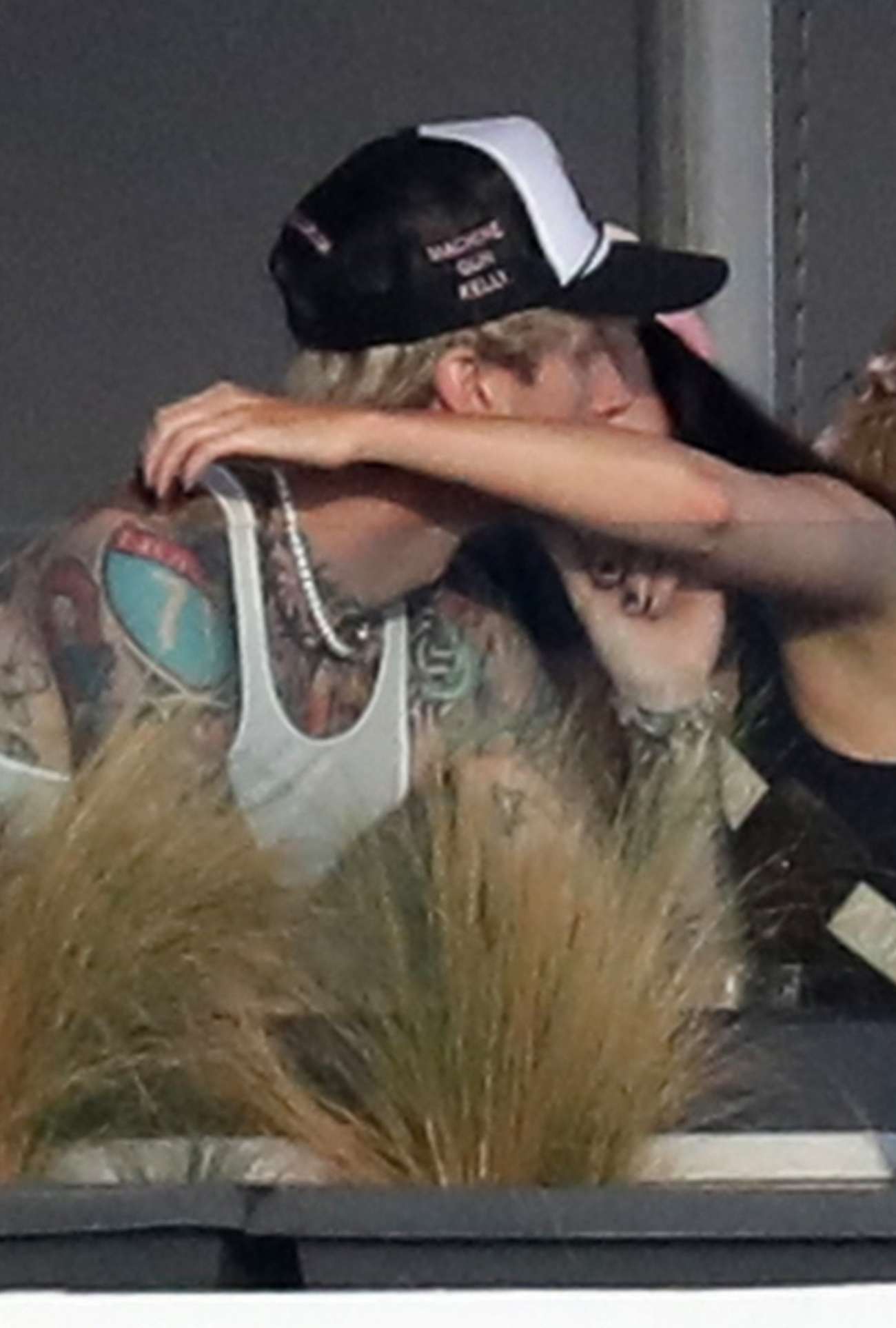 Megan_Fox___MGK_vacationing_together_on_Santorini_island_in_Greece2C_1108202105.jpg