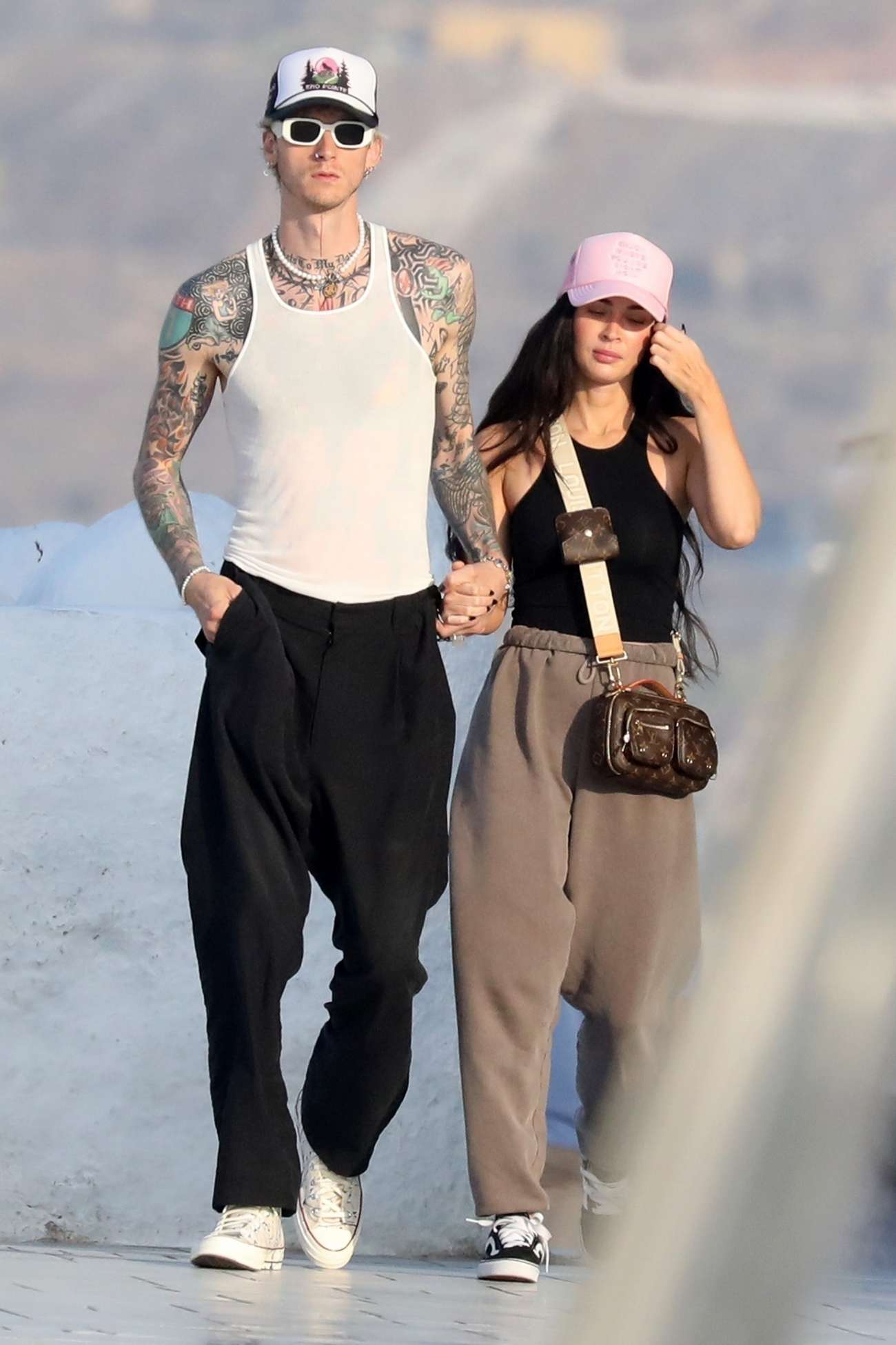 Megan_Fox___MGK_vacationing_together_on_Santorini_island_in_Greece2C_1108202115.jpg