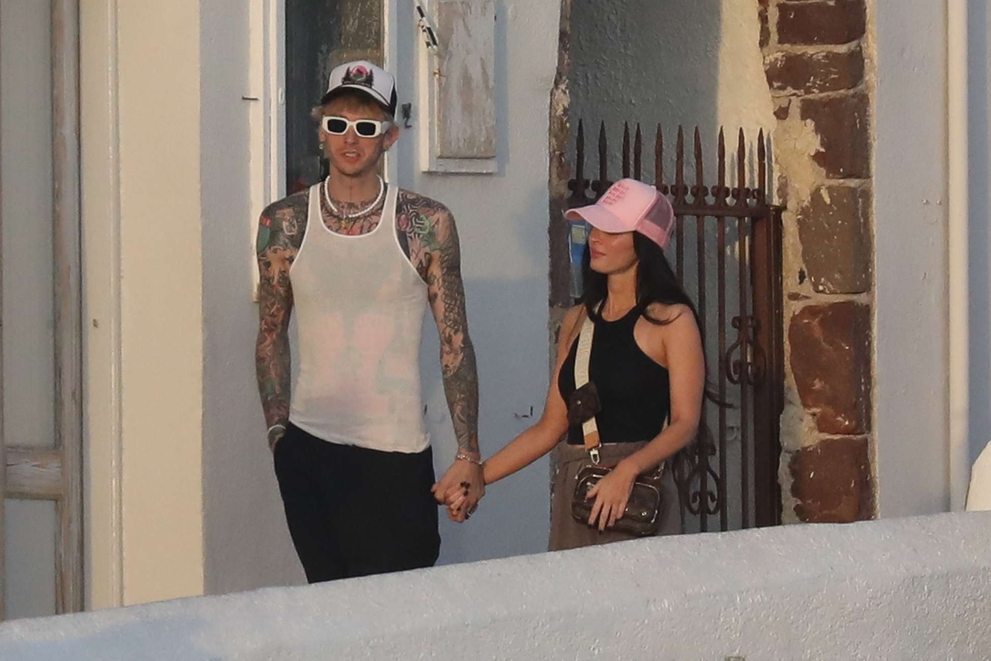 Megan_Fox___MGK_vacationing_together_on_Santorini_island_in_Greece2C_1108202116.jpg