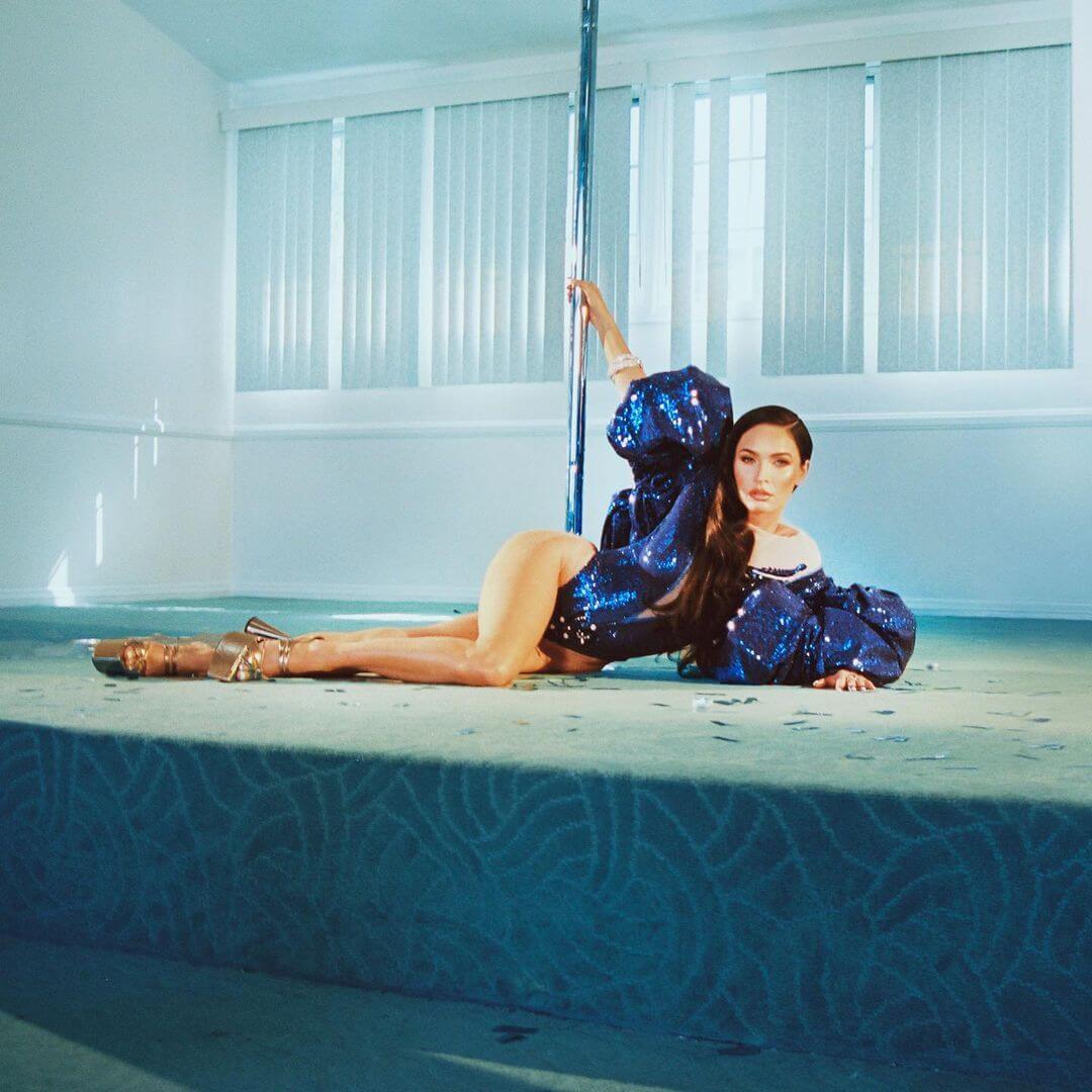 cr_fashion_book_28129.jpg