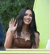 Megan_Fox_-_Attends_Day_3_of_Lollapalooza_in_Chicago_July_312C_2021_00005.jpg