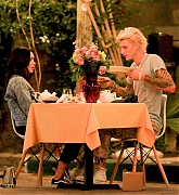 Megan_Fox___Machine_Gun_Kelly_-_At_the_romantic_dinner_date_in_Hollywood_09292020-07.jpg